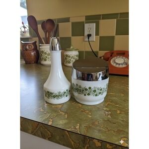 Vtg Spring Blossom Gemco USA Crazy Daisy Vinegar & Sugar Milk Glass Flower Set